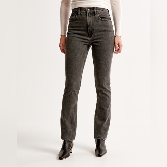 Abercrombie & Fitch Denim - Abercrombie & Fitch 90s Straight Ultra High Rise 31/12S